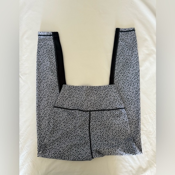 ALLFENIX Powder Cheetah 7/8 Legging and Sports Bra Set, New with Tags - Picture 10 of 14